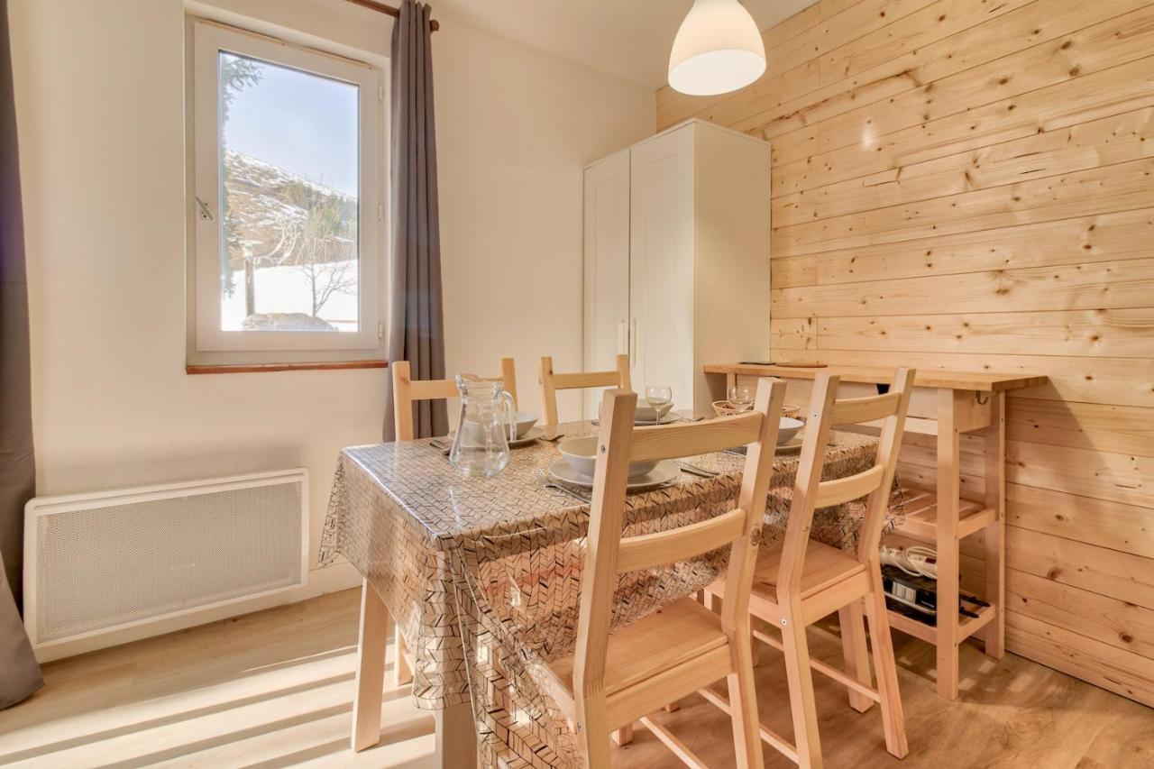 Acces Direct Aux Pistes - Appartement Pour 4 Génos Exterior photo
