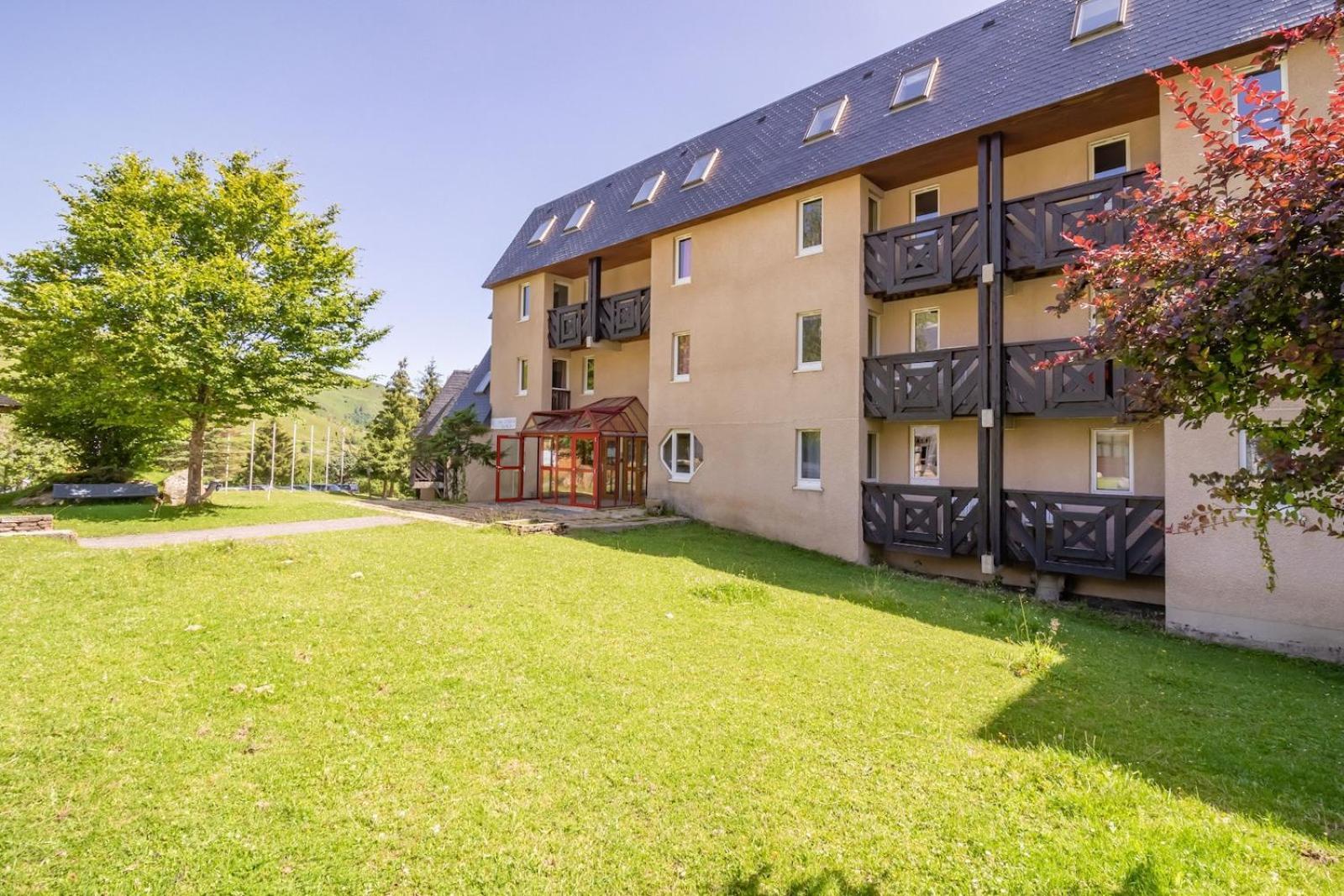 Acces Direct Aux Pistes - Appartement Pour 4 Génos Exterior photo